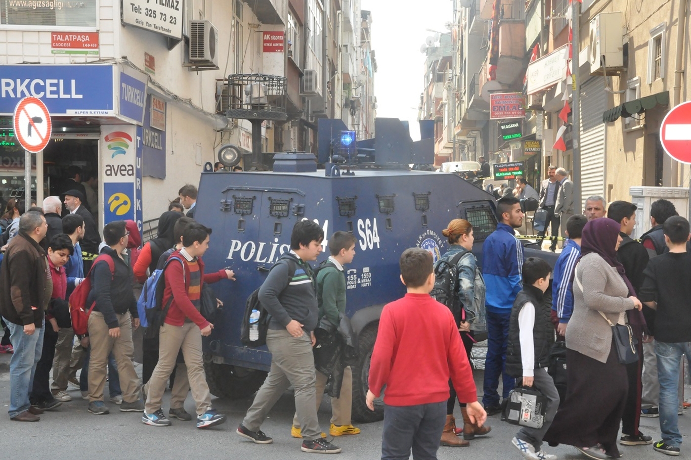 Ayışığı Derneğine silahlı saldırı: 2 ölü 5 yaralı Ayışığı Derneğine silahlı saldırı: 2 ölü 5 yaralı